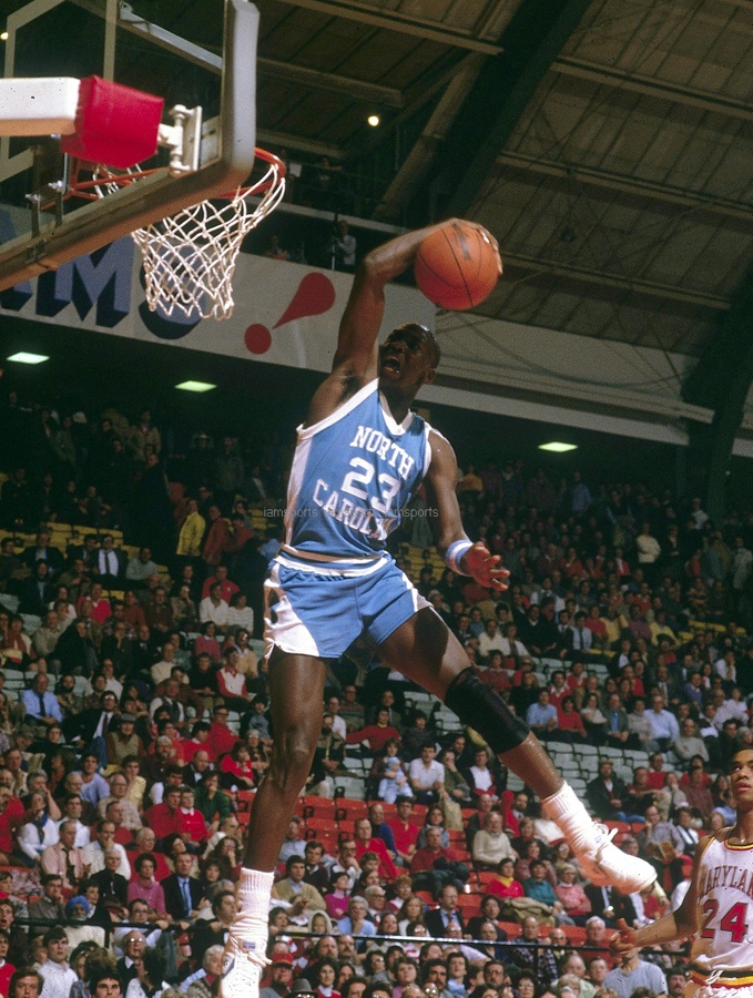 MJ about to dunk